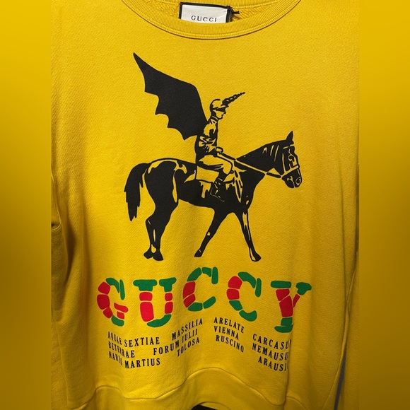 Gucci Super Runway “GUCCY” Mustard Yellow Crewneck Sweater Men’s Size Medium NWT - Picture 8 of 10